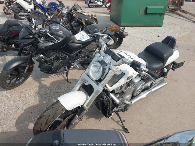 45470455 :رقم المزاد ، 1HD1HPH12GC800647 vin ، 2016 Harley-davidson Vrscf Vrod Muscle مزاد بيع