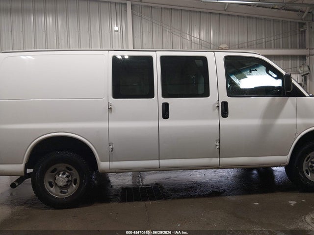 Chevrolet Express 2500 Work Van 2016 1GCWGAFF6G1289073 Image 13