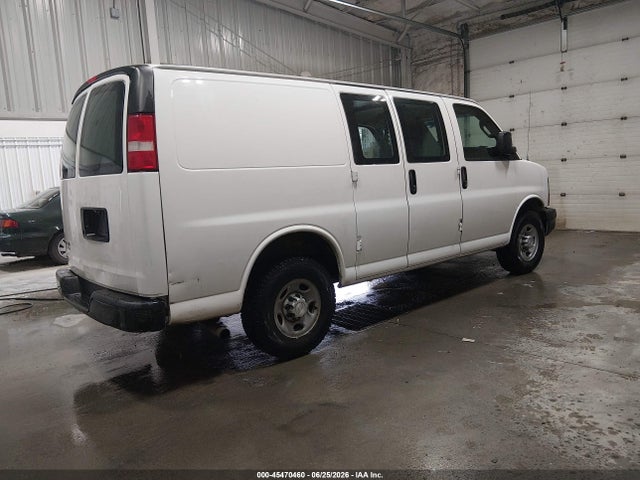 Chevrolet Express 2500 Work Van 2016 1GCWGAFF6G1289073 Image 4