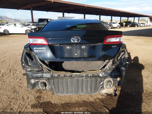 45470510 :رقم المزاد ، 4T4BF1FK8ER421472 vin ، 2014 Toyota Camry Le مزاد بيع