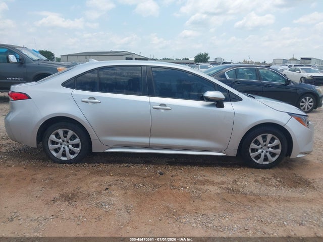 2022 Toyota Corolla Le მანქანა იყიდება აუქციონზე, vin: JTDEPMAE2N3026687, აუქციონის ნომერი: 45470561