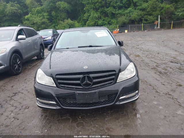Продажа на аукционе авто 2013 Mercedes-benz C 300 Luxury 4matic, vin: WDDGF8AB2DR283374, номер лота: 45470693