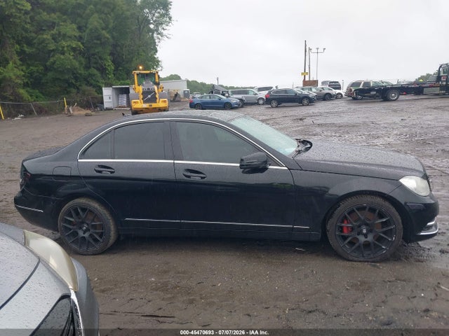 Продажа на аукционе авто 2013 Mercedes-benz C 300 Luxury 4matic, vin: WDDGF8AB2DR283374, номер лота: 45470693