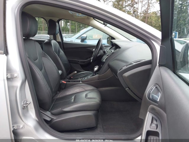 45470716 :رقم المزاد ، 1FADP3F23GL286271 vin ، 2016 Ford Focus Se مزاد بيع