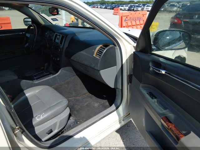 45470752 :رقم المزاد ، 2C3JA53G35H176197 vin ، 2005 Chrysler 300 Touring مزاد بيع