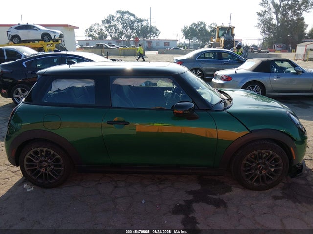 Продаж на аукціоні авто 2026 Mini Hardtop Cooper, vin: WMW13GD01T2X89716, номер лоту: 45470805