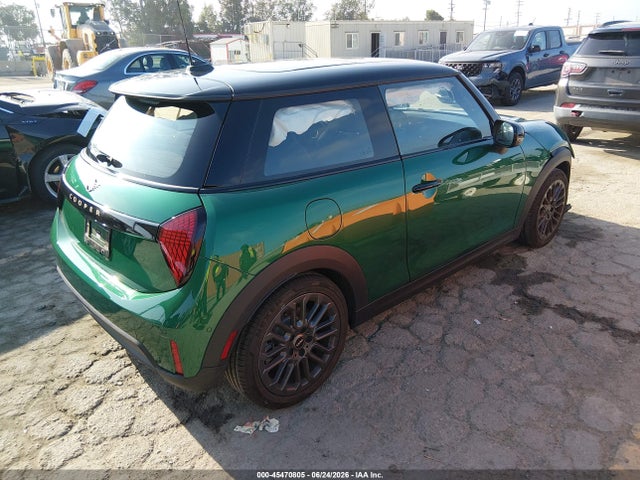Продаж на аукціоні авто 2026 Mini Hardtop Cooper, vin: WMW13GD01T2X89716, номер лоту: 45470805