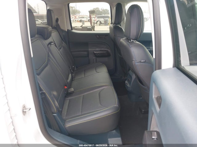3FTCW8TA8SRA73120 Ford Maverick Lobo Standard