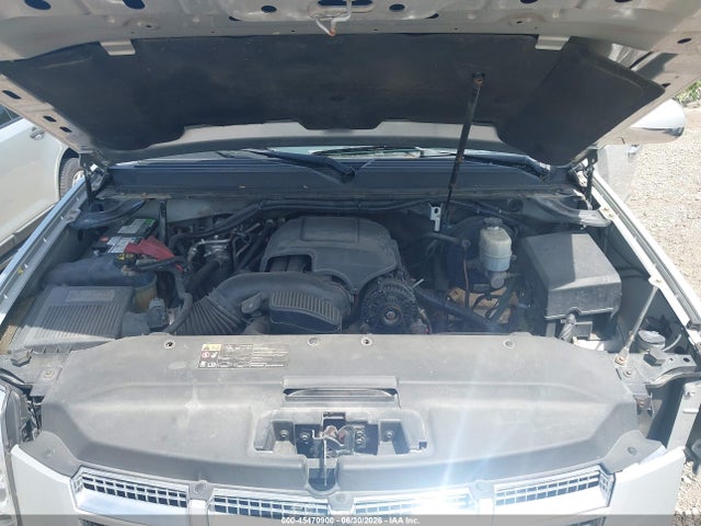45470900 :رقم المزاد ، 1GYS4CEF0BR161162 vin ، 2011 Cadillac Escalade Premium مزاد بيع