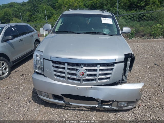 45470900 :رقم المزاد ، 1GYS4CEF0BR161162 vin ، 2011 Cadillac Escalade Premium مزاد بيع