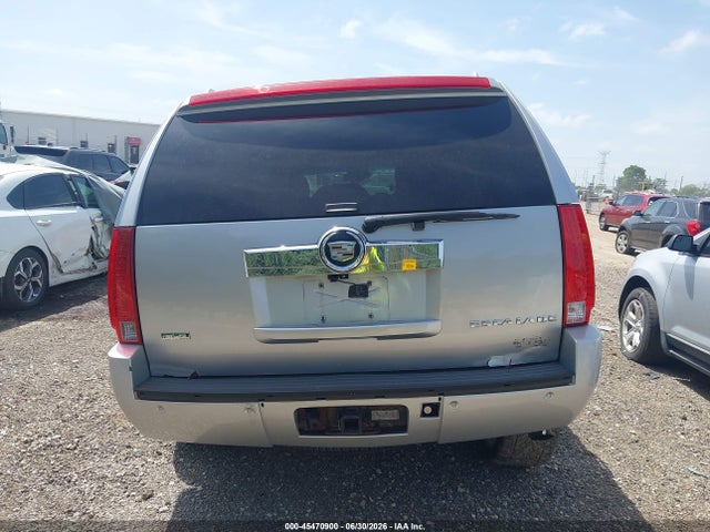 45470900 :رقم المزاد ، 1GYS4CEF0BR161162 vin ، 2011 Cadillac Escalade Premium مزاد بيع
