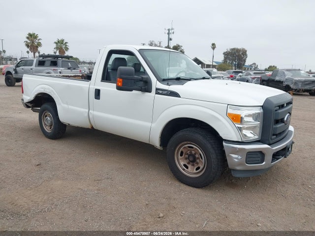 2015 1FTBF3A66FED16736 main image