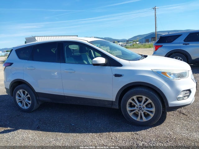 1FMCU9GD4HUE18527 Ford ESCAPE SE