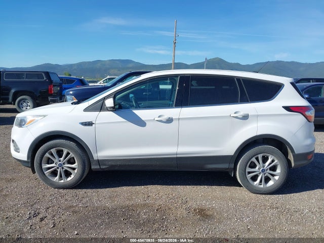 1FMCU9GD4HUE18527 Ford ESCAPE SE