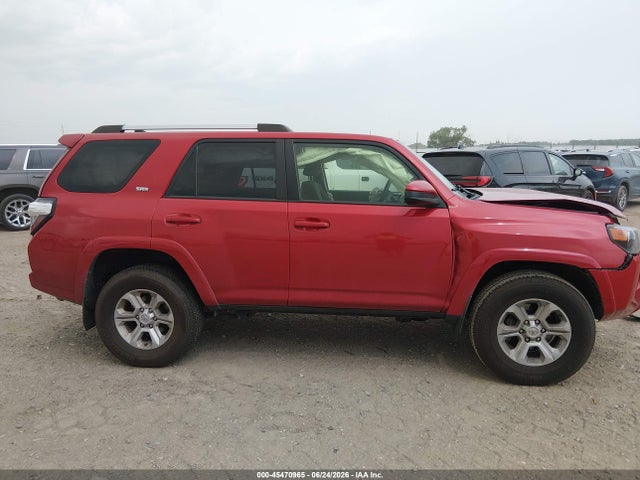 2022 Toyota 4runner Sr5 მანქანა იყიდება აუქციონზე, vin: JTEMU5JR2N6083446, აუქციონის ნომერი: 45470965