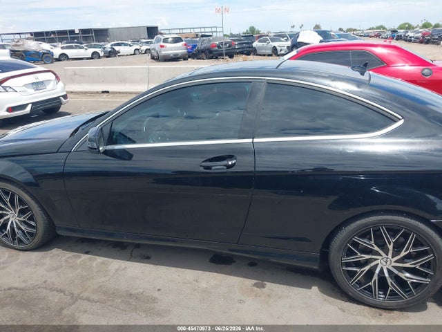 Продаж на аукціоні авто 2013 Mercedes-benz C 250, vin: WDDGJ4HB5DF956673, номер лоту: 45470973