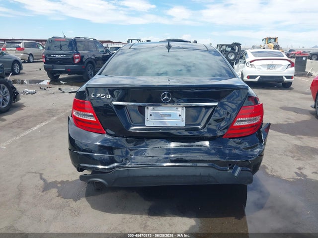 Продаж на аукціоні авто 2013 Mercedes-benz C 250, vin: WDDGJ4HB5DF956673, номер лоту: 45470973