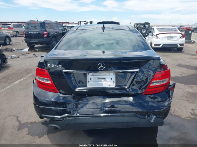 Продаж на аукціоні авто 2013 Mercedes-benz C 250, vin: WDDGJ4HB5DF956673, номер лоту: 45470973