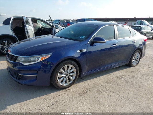 KIA Optima Lx 2017 5XXGT4L36HG162955 Image 2