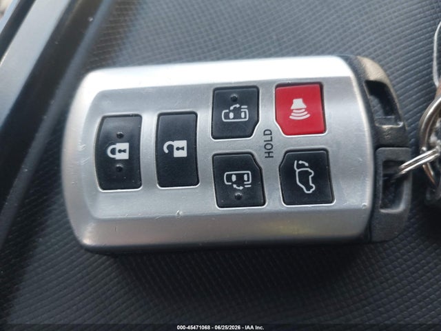 Toyota Sienna Xle 7 Passenger 2018 5TDDZ3DC9JS193468 Image 11