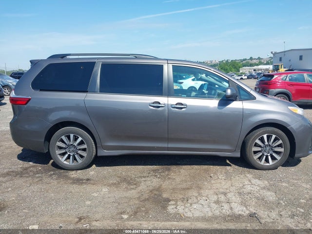 Toyota Sienna Xle 7 Passenger 2018 5TDDZ3DC9JS193468 Image 13