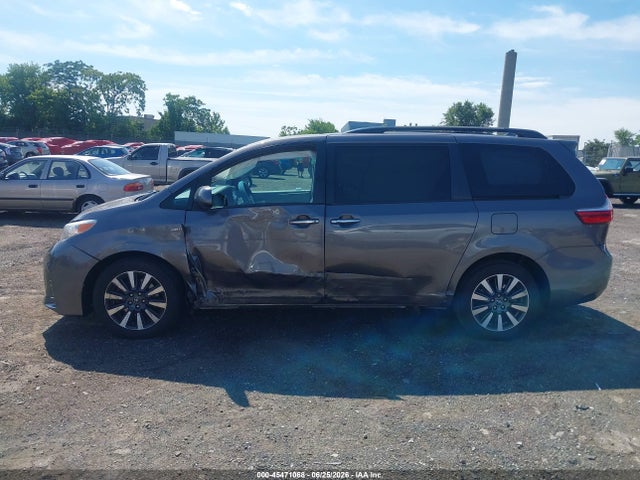 Toyota Sienna Xle 7 Passenger 2018 5TDDZ3DC9JS193468 Image 14