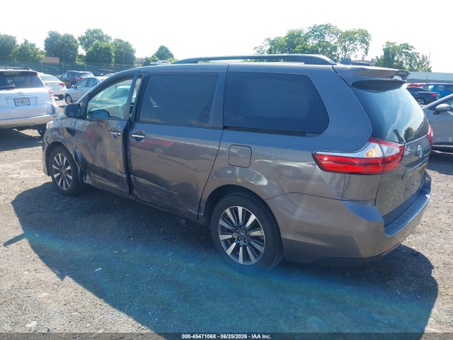 Toyota Sienna Xle 7 Passenger 2018 5TDDZ3DC9JS193468 Image 3