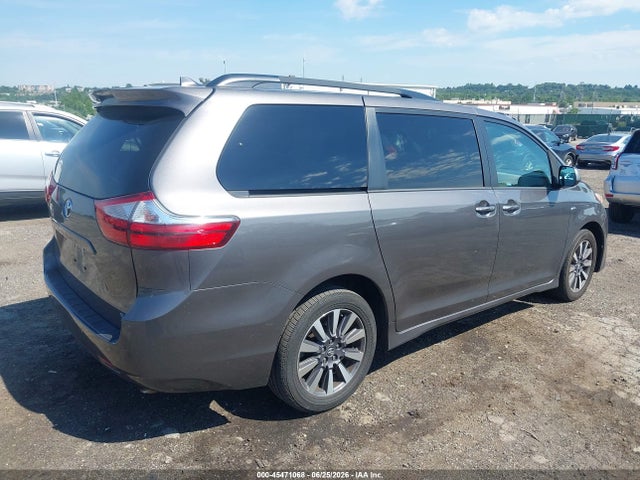 Toyota Sienna Xle 7 Passenger 2018 5TDDZ3DC9JS193468 Image 4