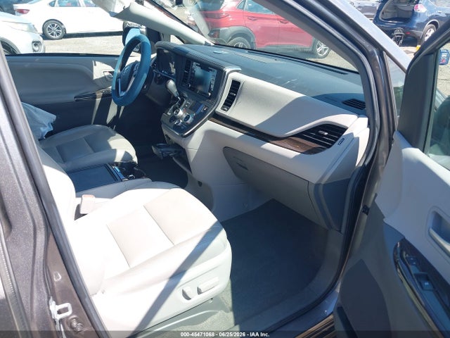Toyota Sienna Xle 7 Passenger 2018 5TDDZ3DC9JS193468 Image 5
