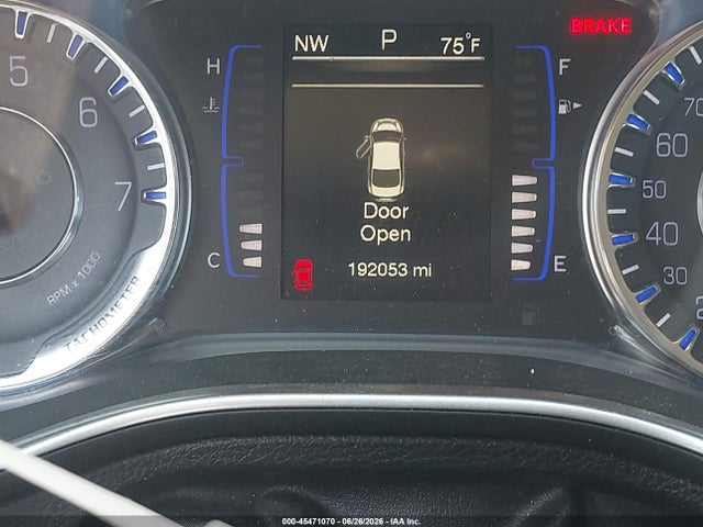 45471070 :رقم المزاد ، 1C3CCCAB9HN501641 vin ، 2017 Chrysler 200 Limited Platinum مزاد بيع