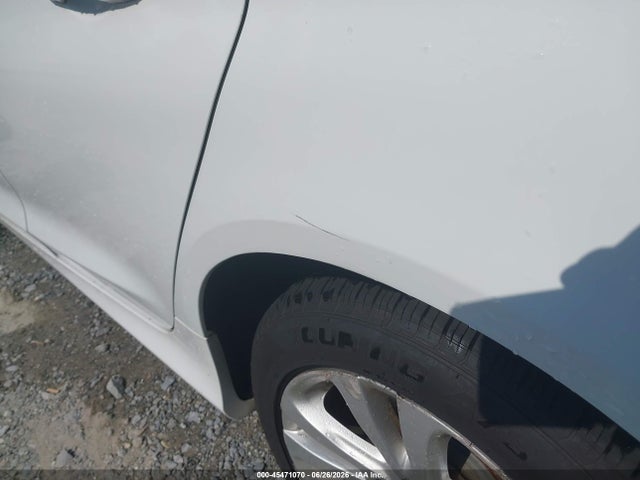 45471070 :رقم المزاد ، 1C3CCCAB9HN501641 vin ، 2017 Chrysler 200 Limited Platinum مزاد بيع
