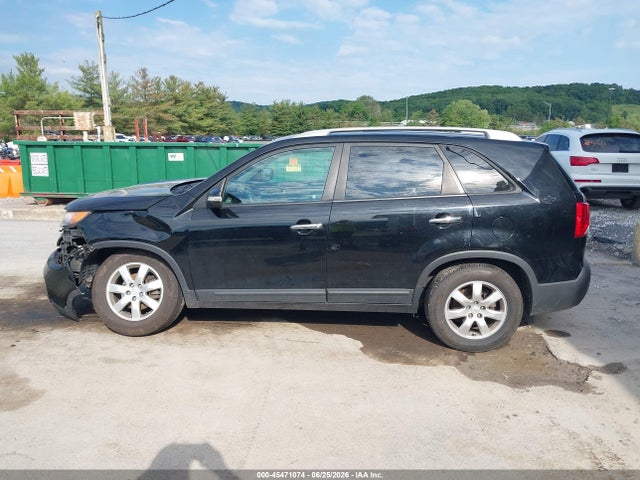 2011 Kia Sorento Lx მანქანა იყიდება აუქციონზე, vin: 5XYKT3A11BG125546, აუქციონის ნომერი: 45471074