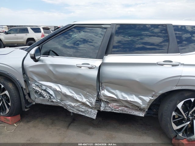 Auction sale of the 2022 Mitsubishi Outlander Es 2.5 2wd, vin: JA4J3TA86NZ015889, lot number: 45471121
