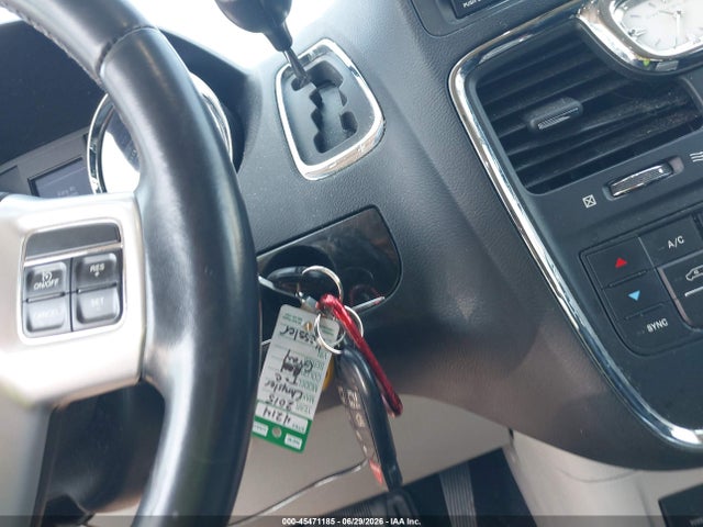 Продаж на аукціоні авто 2015 Chrysler Town & Country Touring-l, vin: 2C4RC1CG3FR589833, номер лоту: 45471185