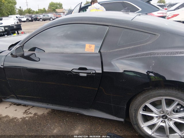 45471229 :رقم المزاد ، 1FA6P8CF2S5413389 vin ، 2025 Ford Mustang Gt Premium Fastback مزاد بيع