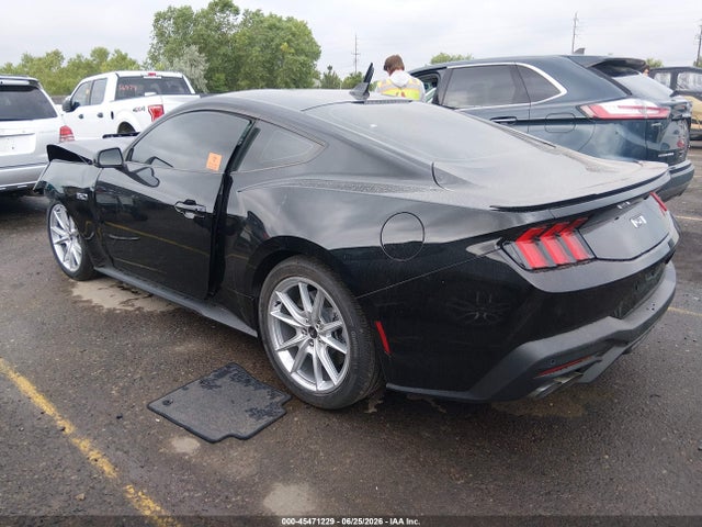 45471229 :رقم المزاد ، 1FA6P8CF2S5413389 vin ، 2025 Ford Mustang Gt Premium Fastback مزاد بيع