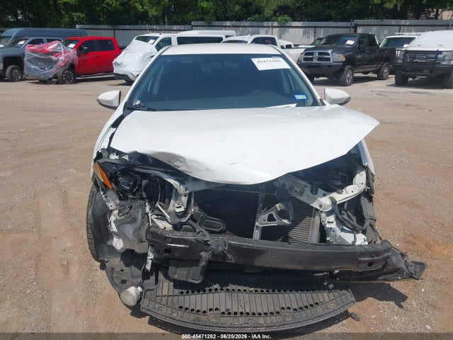 2T1BURHE0FC443345 Toyota Corolla S Plus