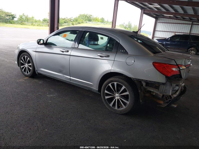 2014 Chrysler 200 Touring მანქანა იყიდება აუქციონზე, vin: 1C3CCBBG0EN128649, აუქციონის ნომერი: 45471306