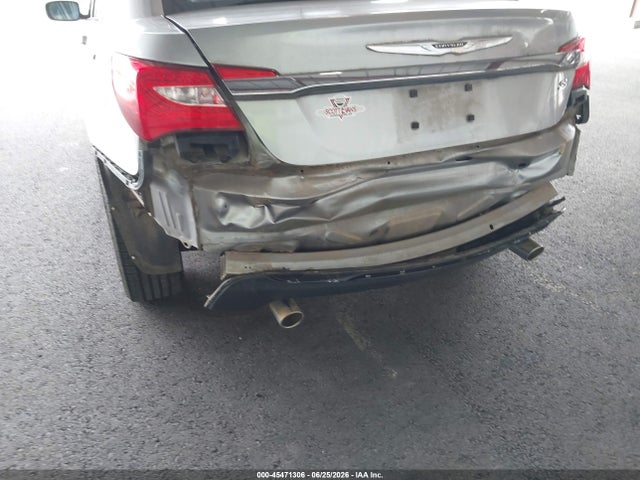 2014 Chrysler 200 Touring მანქანა იყიდება აუქციონზე, vin: 1C3CCBBG0EN128649, აუქციონის ნომერი: 45471306
