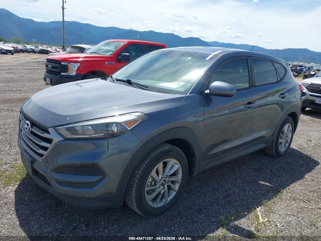 KM8J2CA40JU680957 Hyundai TUCSON SE