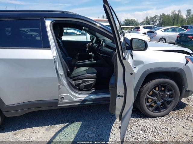 Продаж на аукціоні авто 2024 Jeep Compass Latitude 4x4, vin: 3C4NJDBNXRT156971, номер лоту: 45471597
