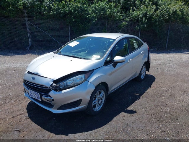 Ford FIESTA SE 2018 3FADP4BJ4JM133374 Image 2