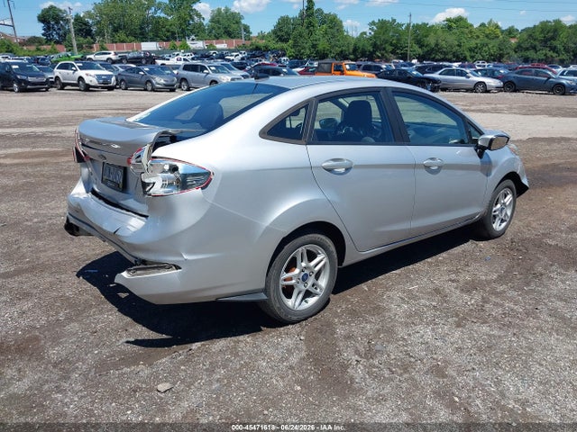 Ford FIESTA SE 2018 3FADP4BJ4JM133374 Image 4