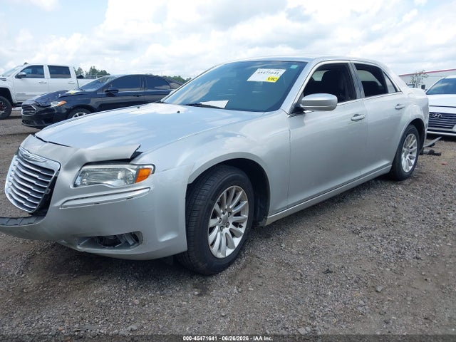 45471641 :رقم المزاد ، 2C3CCAAG2CH273824 vin ، 2012 Chrysler 300 مزاد بيع