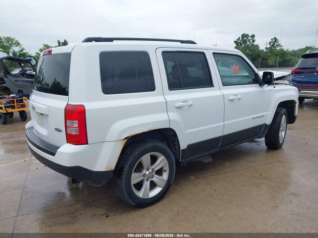 2015 Jeep Patriot Latitude მანქანა იყიდება აუქციონზე, vin: 1C4NJRFB8FD283992, აუქციონის ნომერი: 45471698