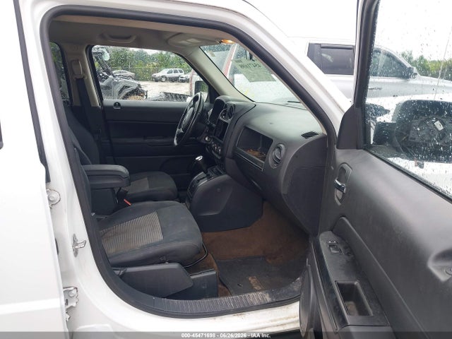 2015 Jeep Patriot Latitude მანქანა იყიდება აუქციონზე, vin: 1C4NJRFB8FD283992, აუქციონის ნომერი: 45471698