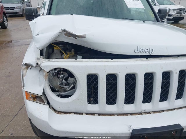 2015 Jeep Patriot Latitude მანქანა იყიდება აუქციონზე, vin: 1C4NJRFB8FD283992, აუქციონის ნომერი: 45471698