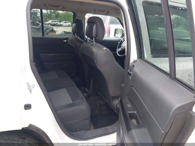2015 Jeep Patriot Latitude მანქანა იყიდება აუქციონზე, vin: 1C4NJRFB8FD283992, აუქციონის ნომერი: 45471698