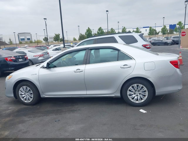 4T1BD1FK1EU104987 Toyota Camry Hybrid Le