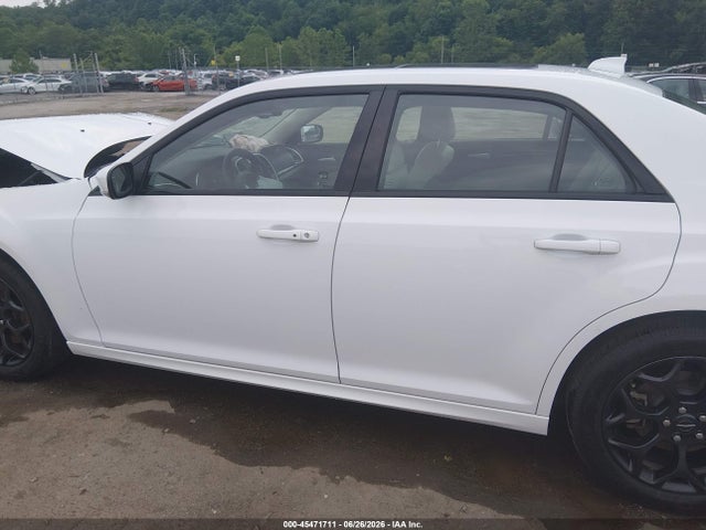 45471711 :رقم المزاد ، 2C3CCASG6PH677682 vin ، 2023 Chrysler 300 Touring L Awd مزاد بيع
